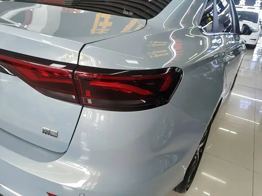 Geely Emgrand — миниатюра 8