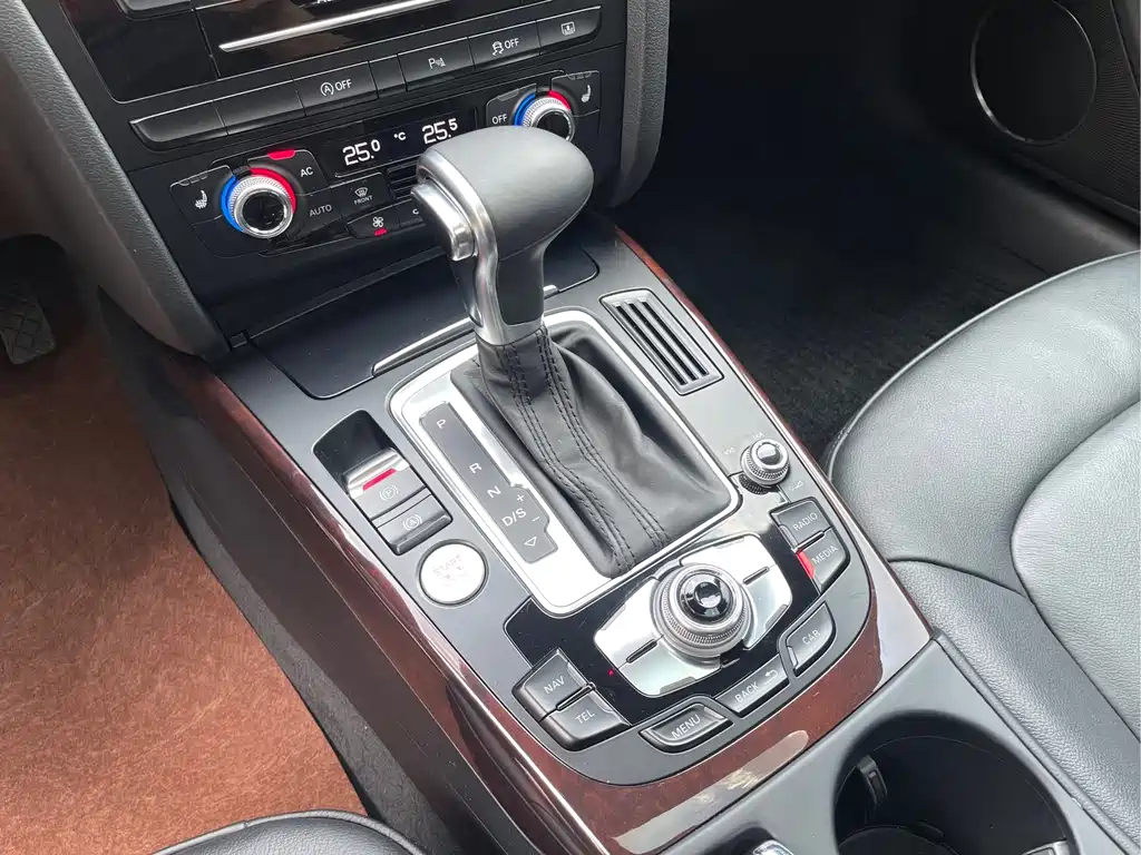 Audi A4L — миниатюра 16