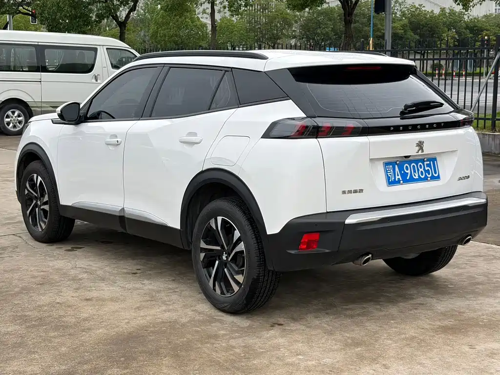 Peugeot 2008 — миниатюра 5