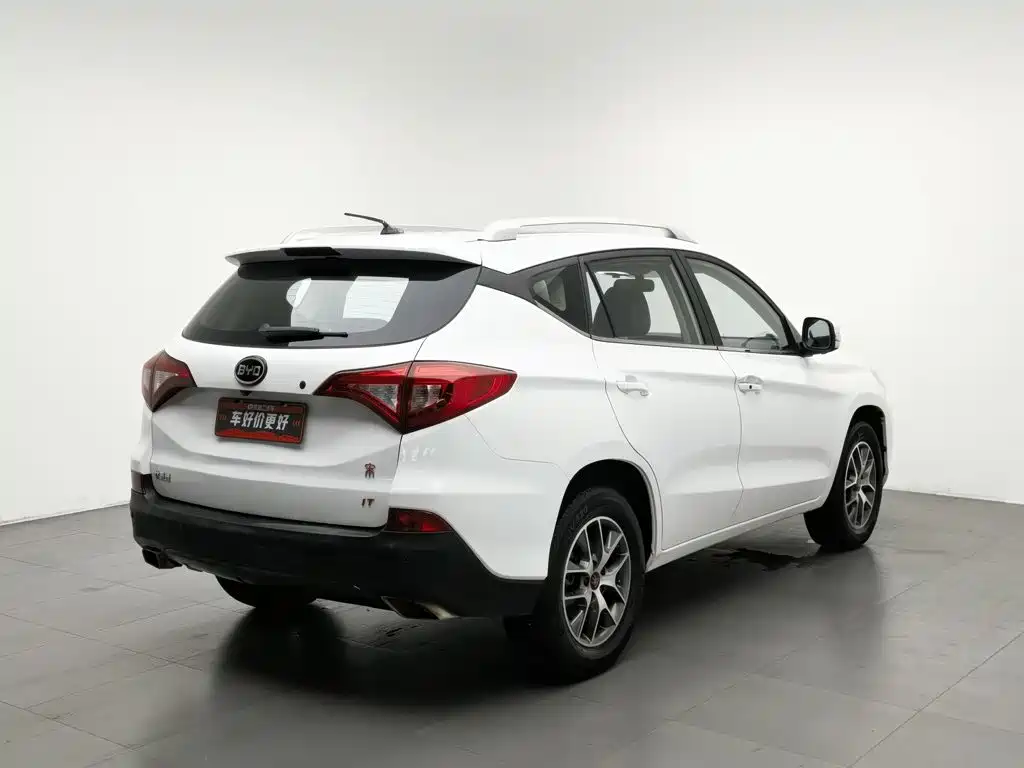 BYD Song — миниатюра 2