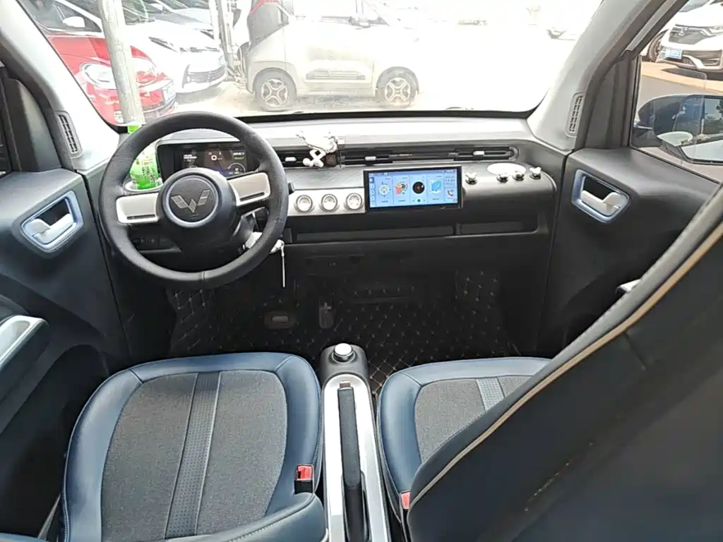 Wuling MINIEV — миниатюра 10
