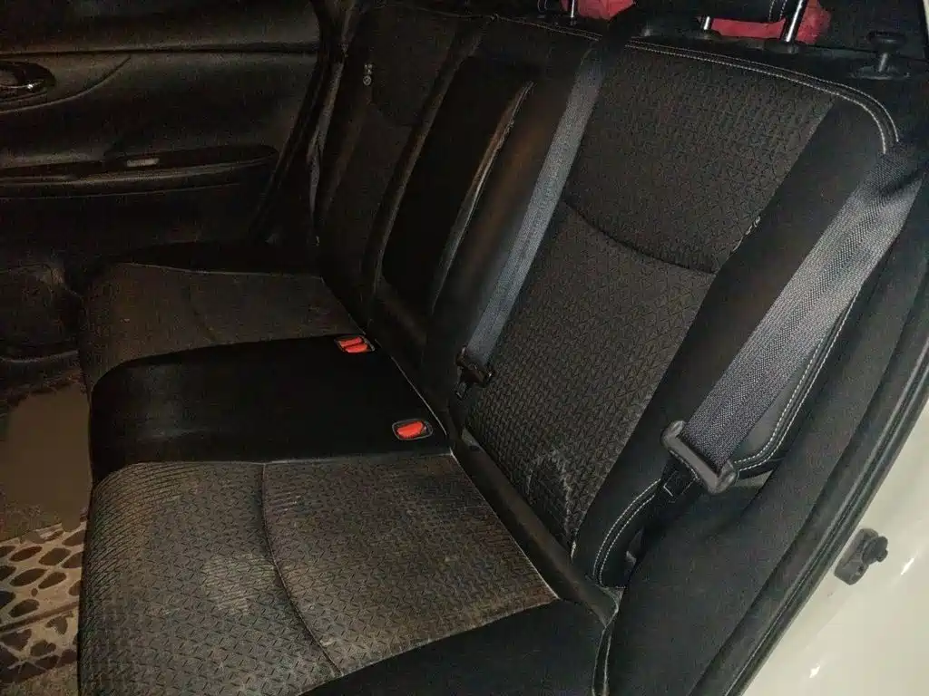 Nissan Tiida — миниатюра 15