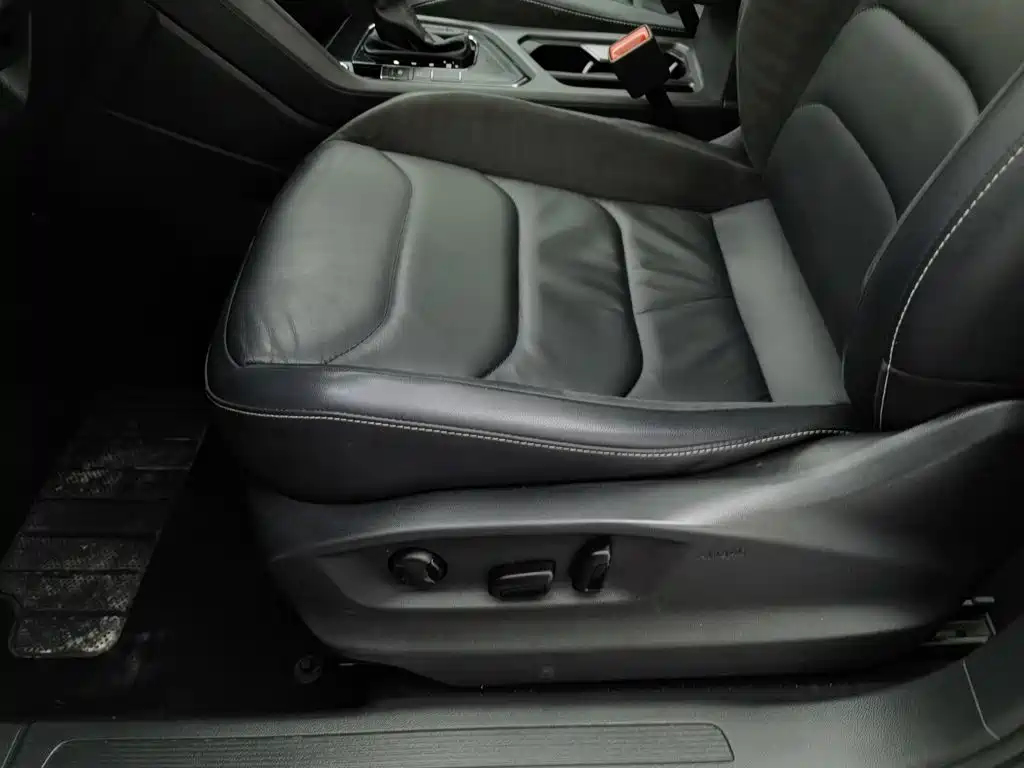 Volkswagen Tiguan L — миниатюра 20