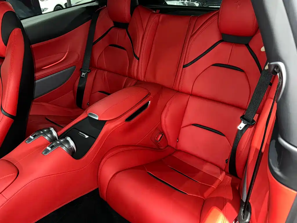 Ferrari GTC4Lusso — миниатюра 12