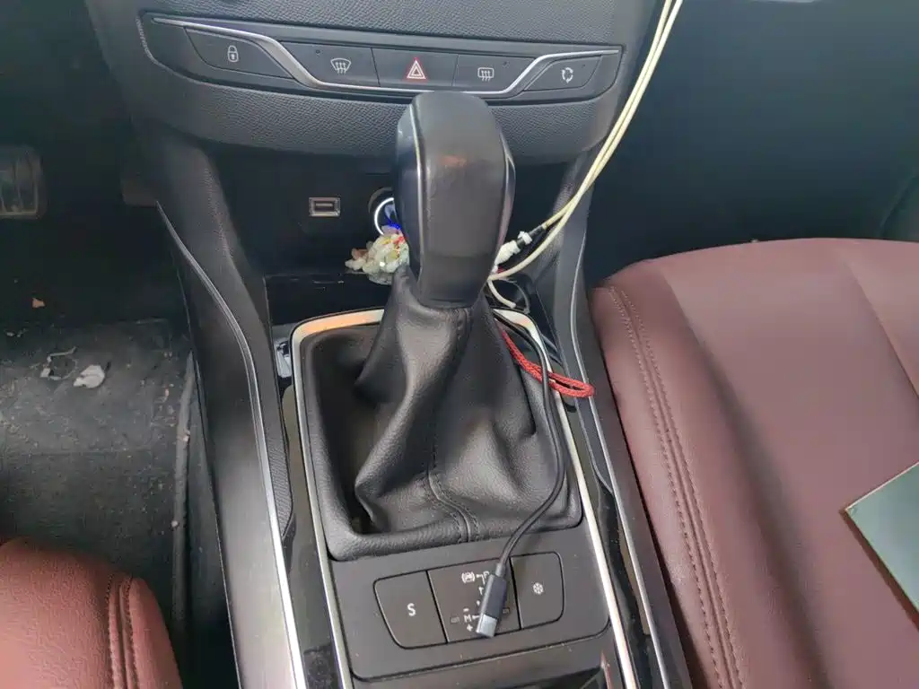 Peugeot 408 — миниатюра 15