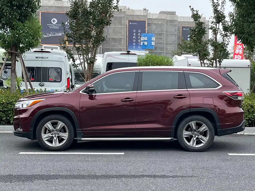 Toyota Highlander — миниатюра 3