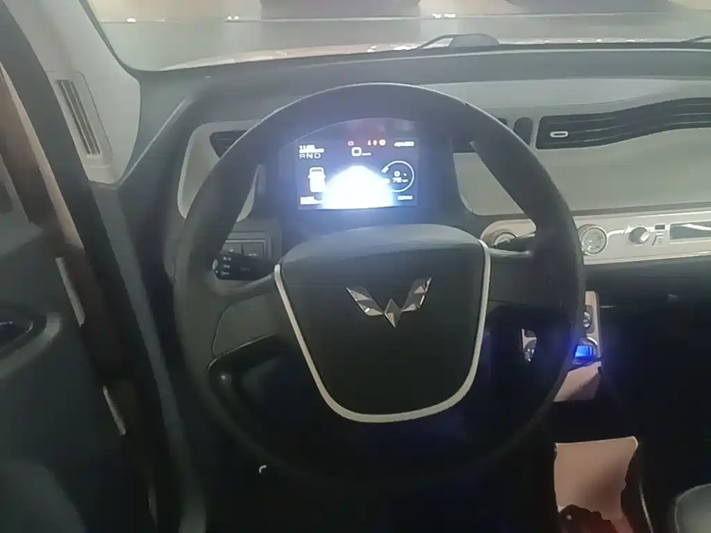 Wuling MINIEV — миниатюра 11
