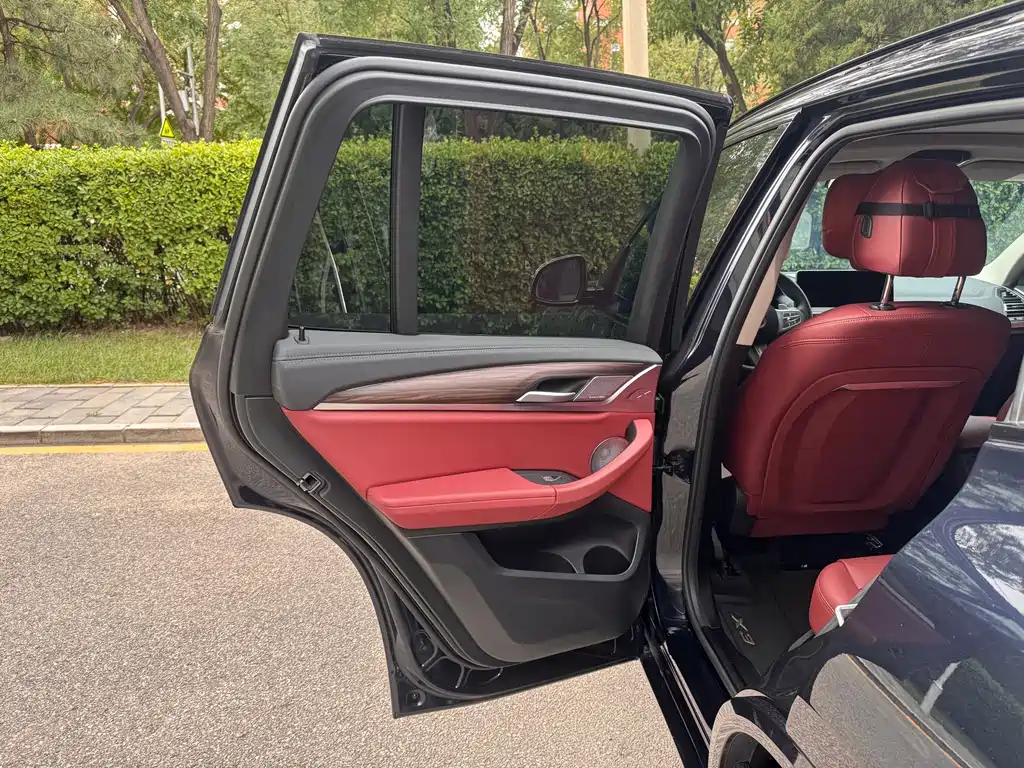BMW X3 — миниатюра 7