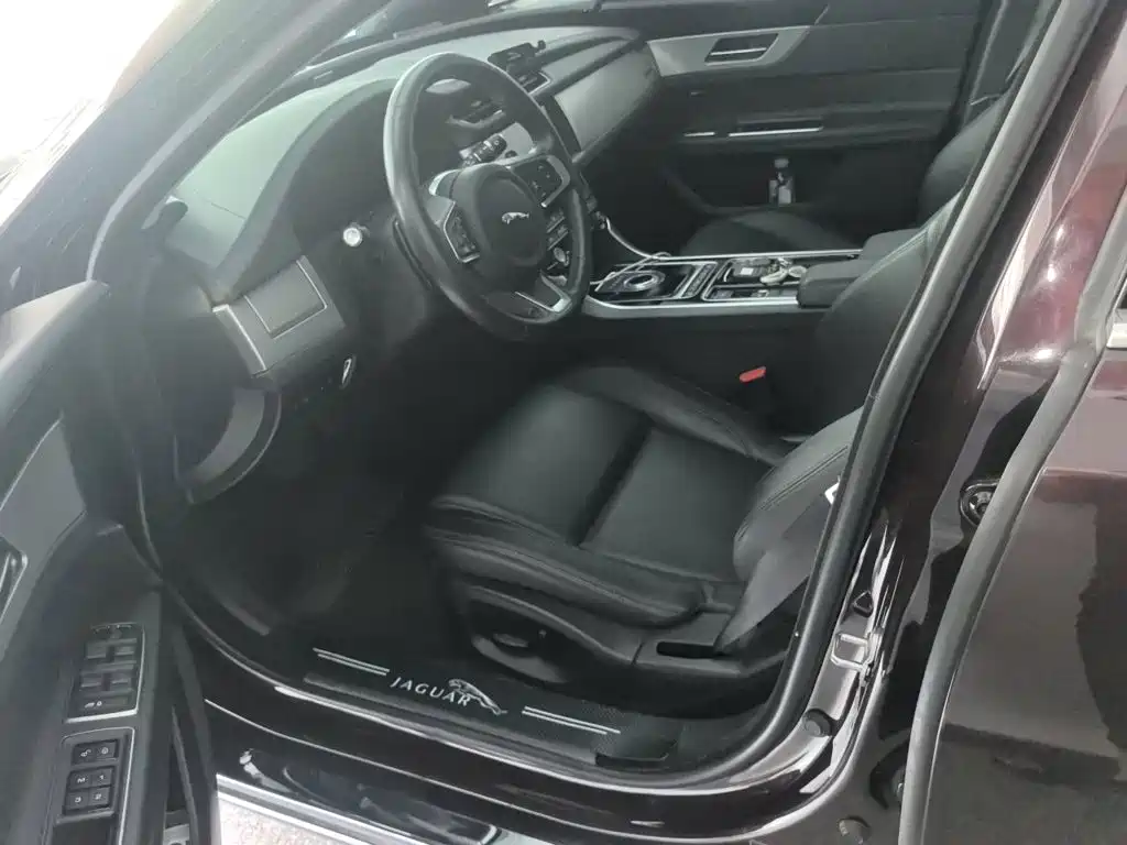 Jaguar XFL — миниатюра 8