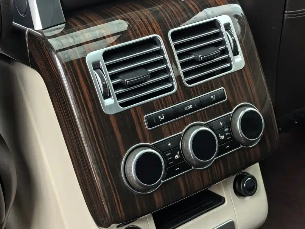 Land Rover Range Rover — миниатюра 14