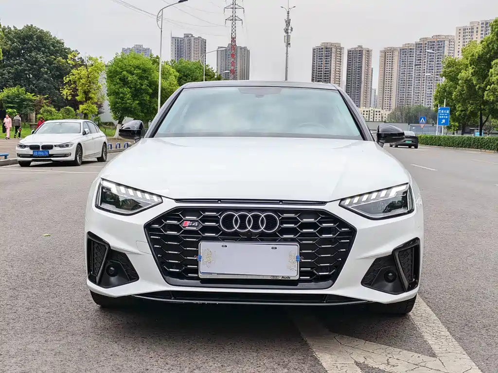 Audi A4L 2020 40 TFSI Luxury