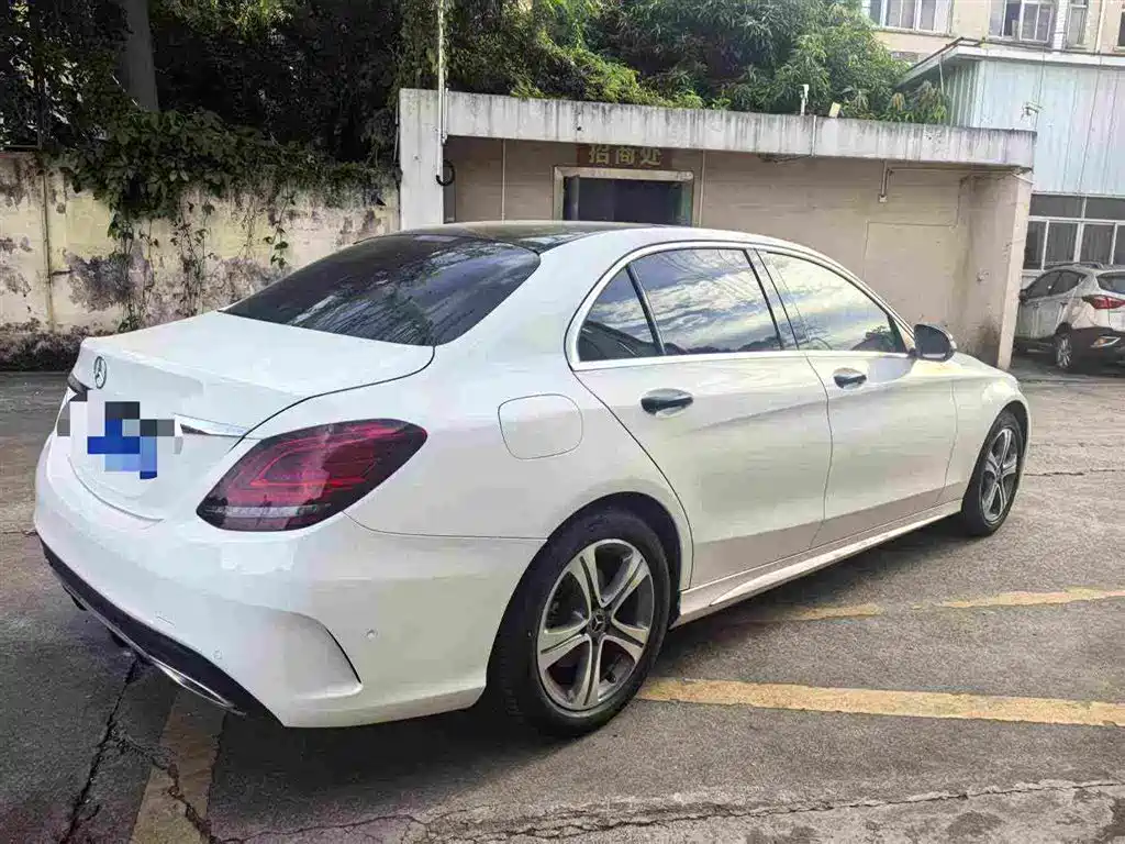 Mercedes-Benz C-Class — миниатюра 5