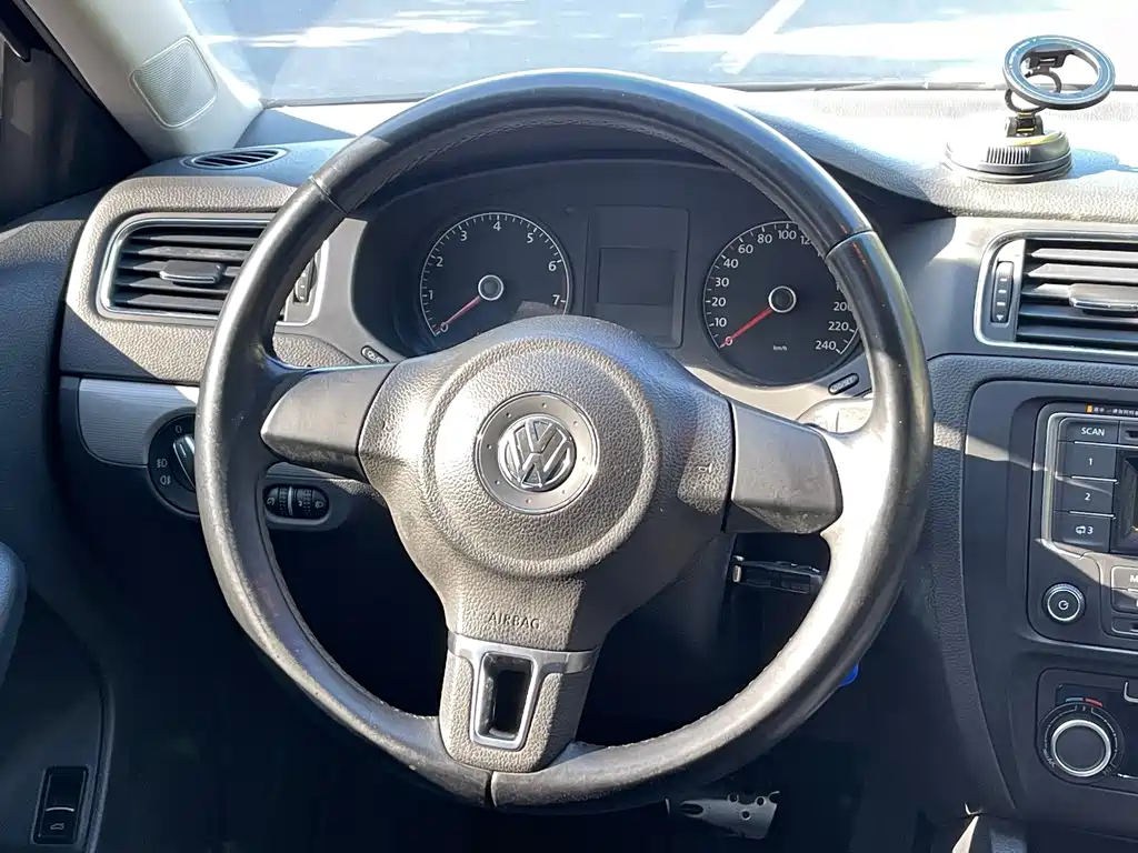 Volkswagen Sagitar — миниатюра 15