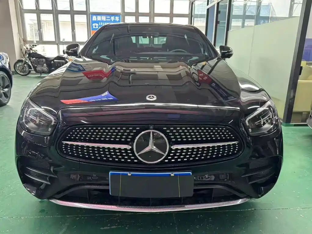 Mercedes-Benz E-Class — миниатюра 2