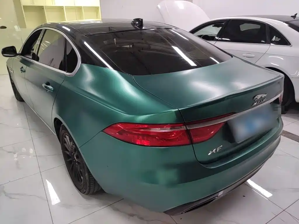 Jaguar XFL — миниатюра 5