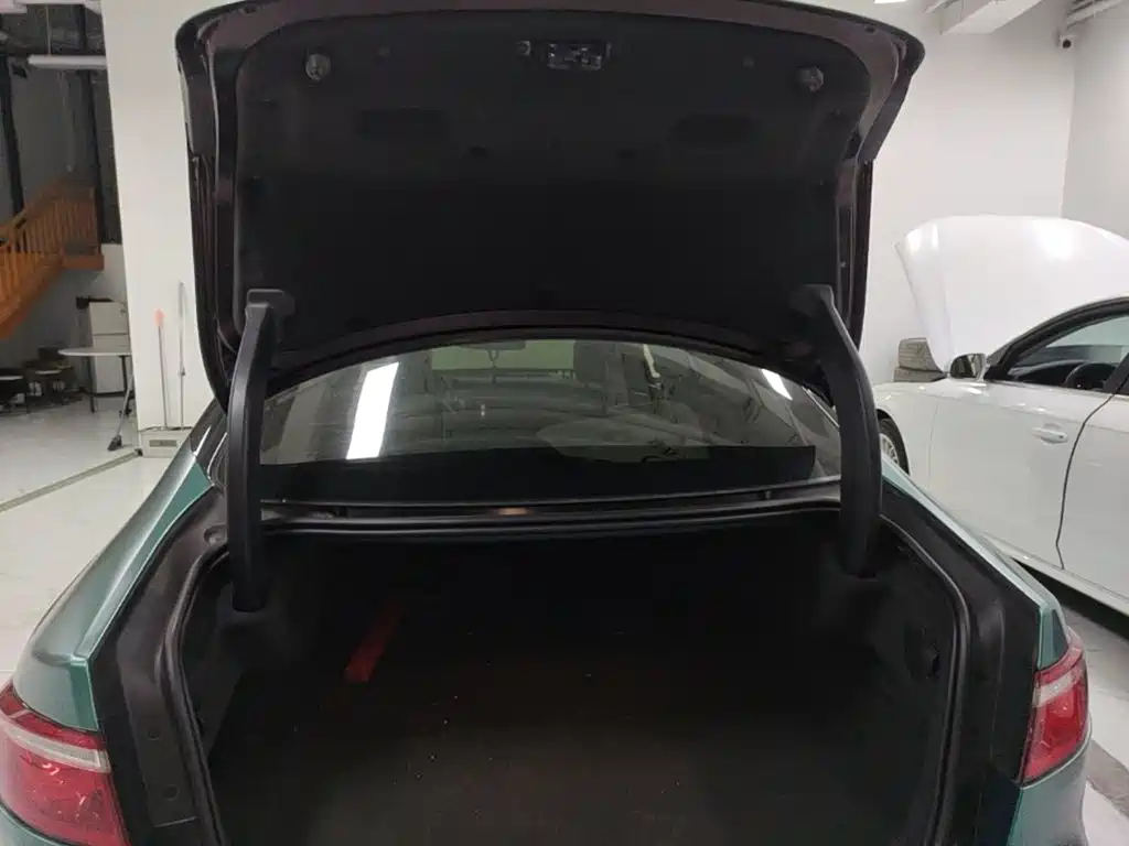 Jaguar XFL — миниатюра 19