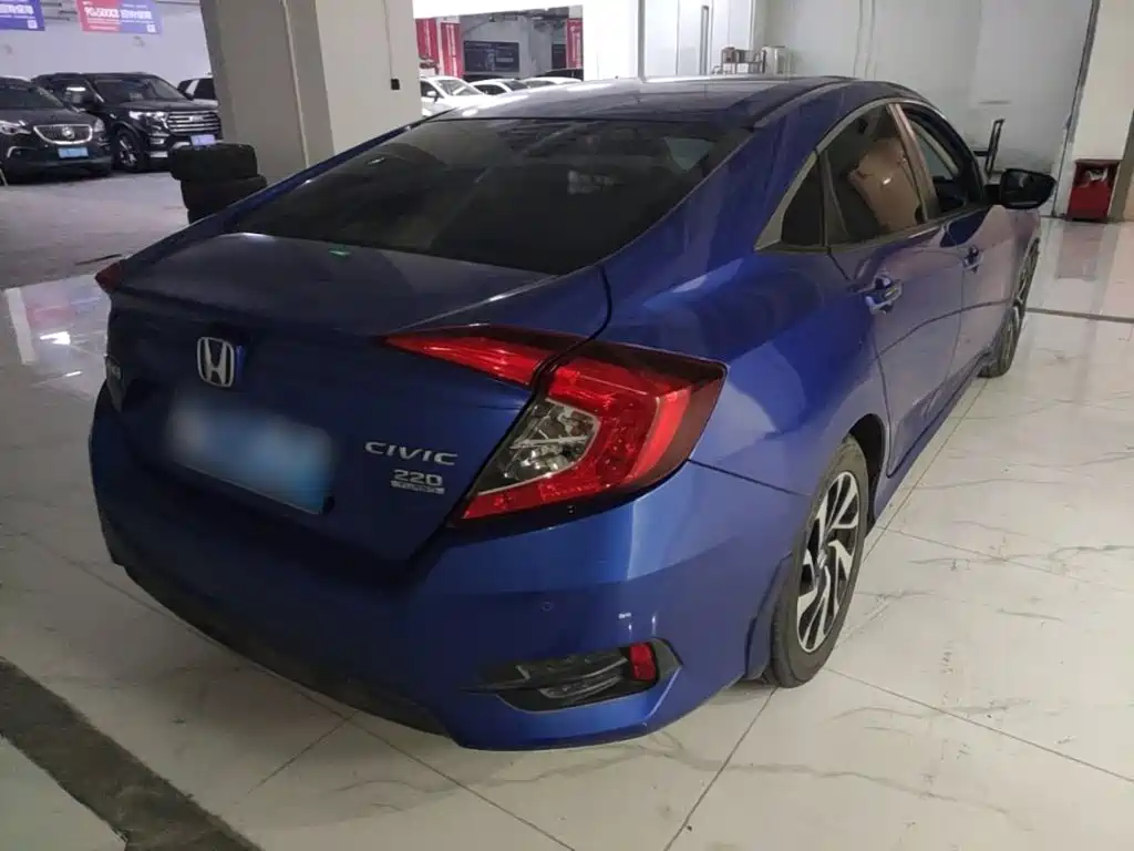 Honda Civic — миниатюра 7