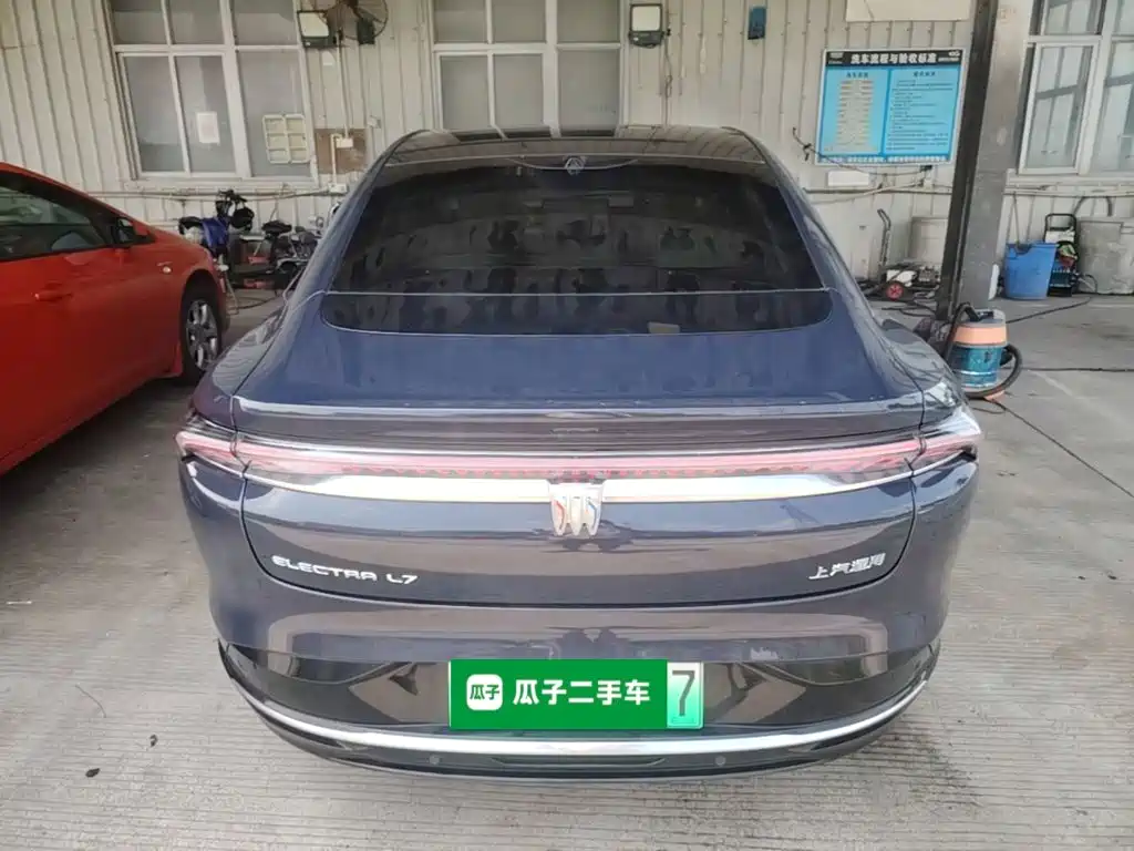Buick Electra L7 — миниатюра 6