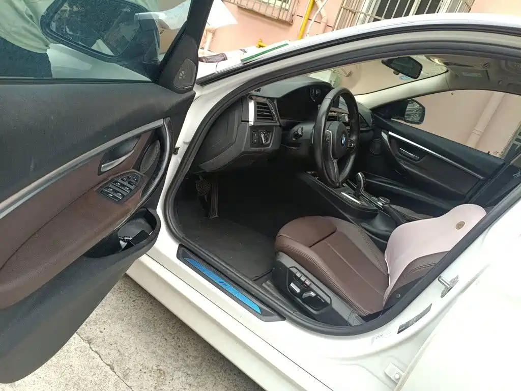 BMW 3 Series — миниатюра 17