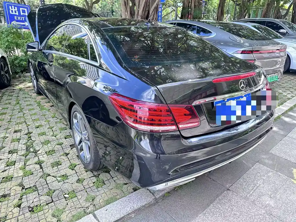 Mercedes-Benz E-Class (Import) — миниатюра 3