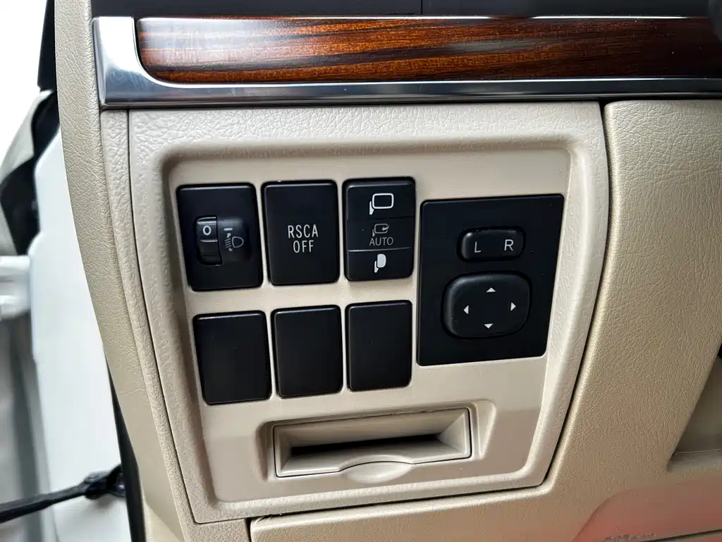 Toyota Land Cruiser 2019 5.7L