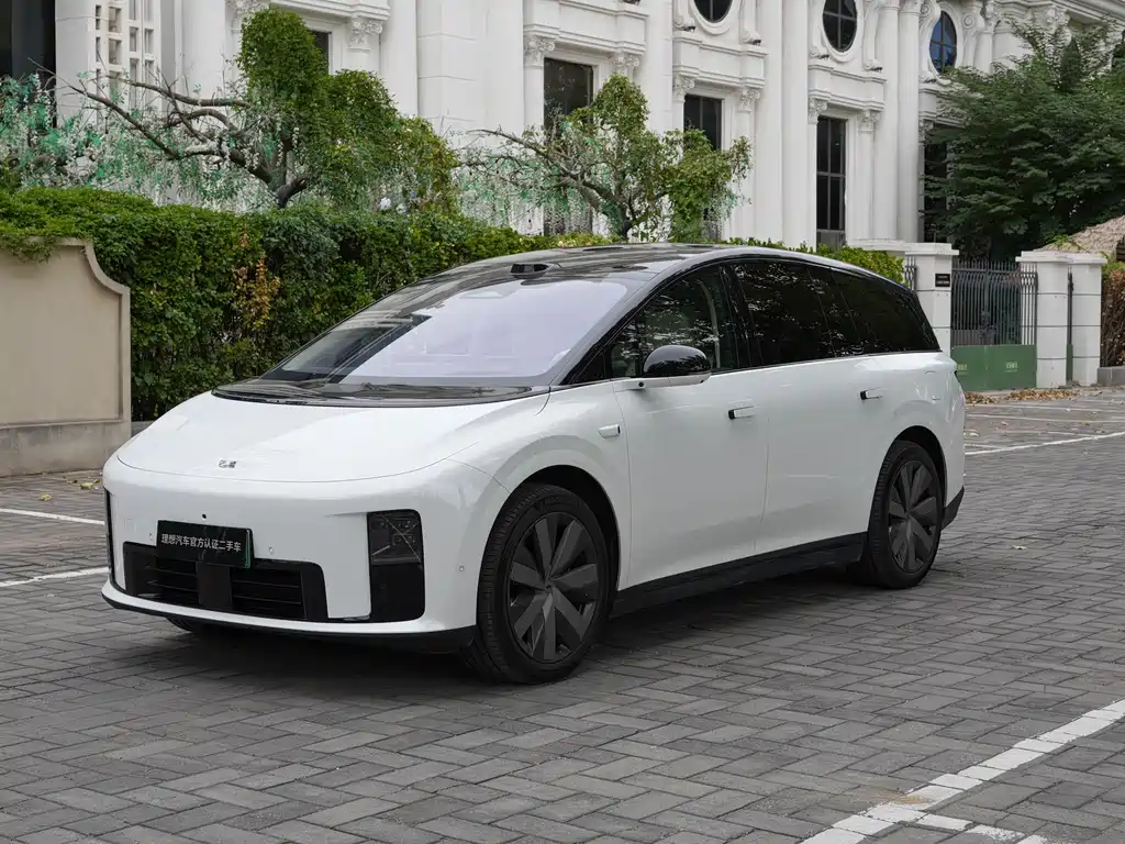Li Auto Li i8