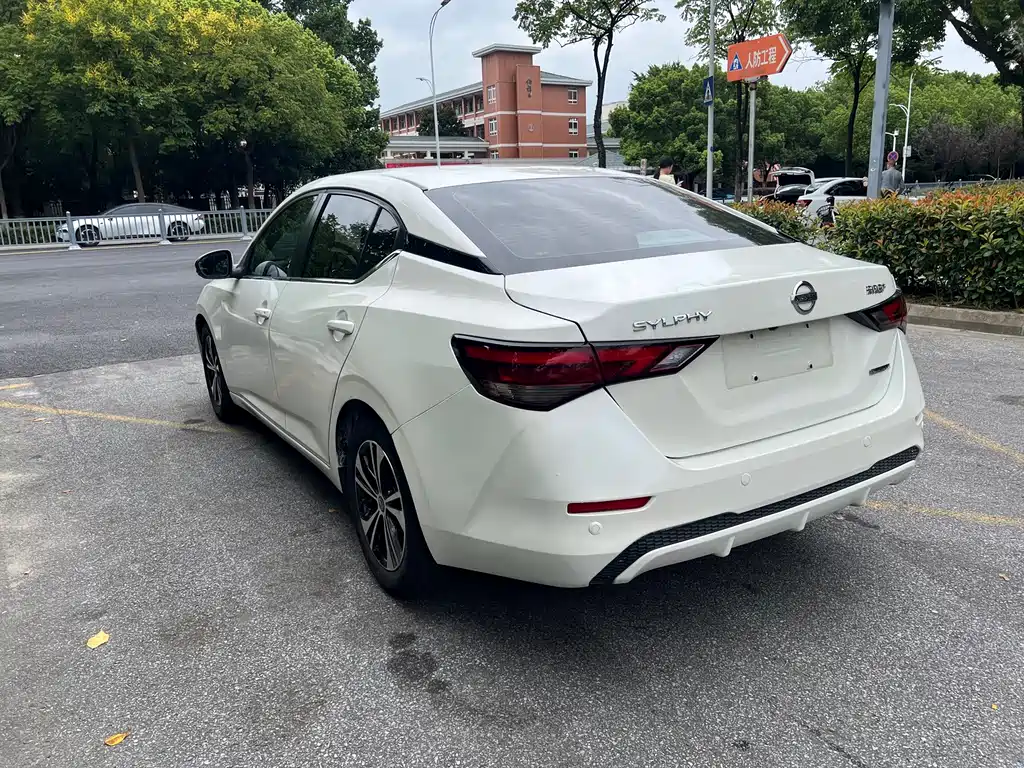Nissan Sylphy — миниатюра 5