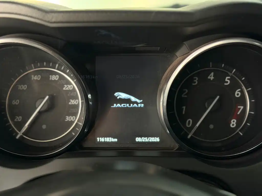 Jaguar F-TYPE — миниатюра 7