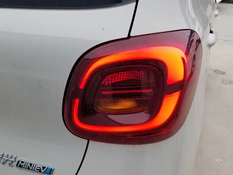 Wuling MINIEV — миниатюра 8