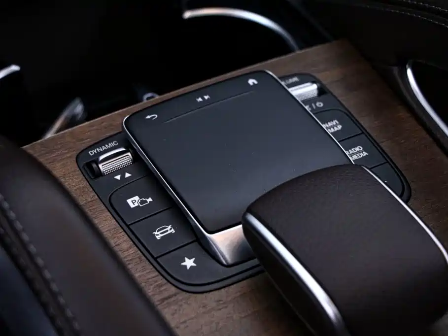 Mercedes-Benz GLE New Energy — миниатюра 11