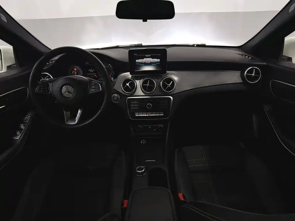 Mercedes-Benz CLA (Import) — миниатюра 5
