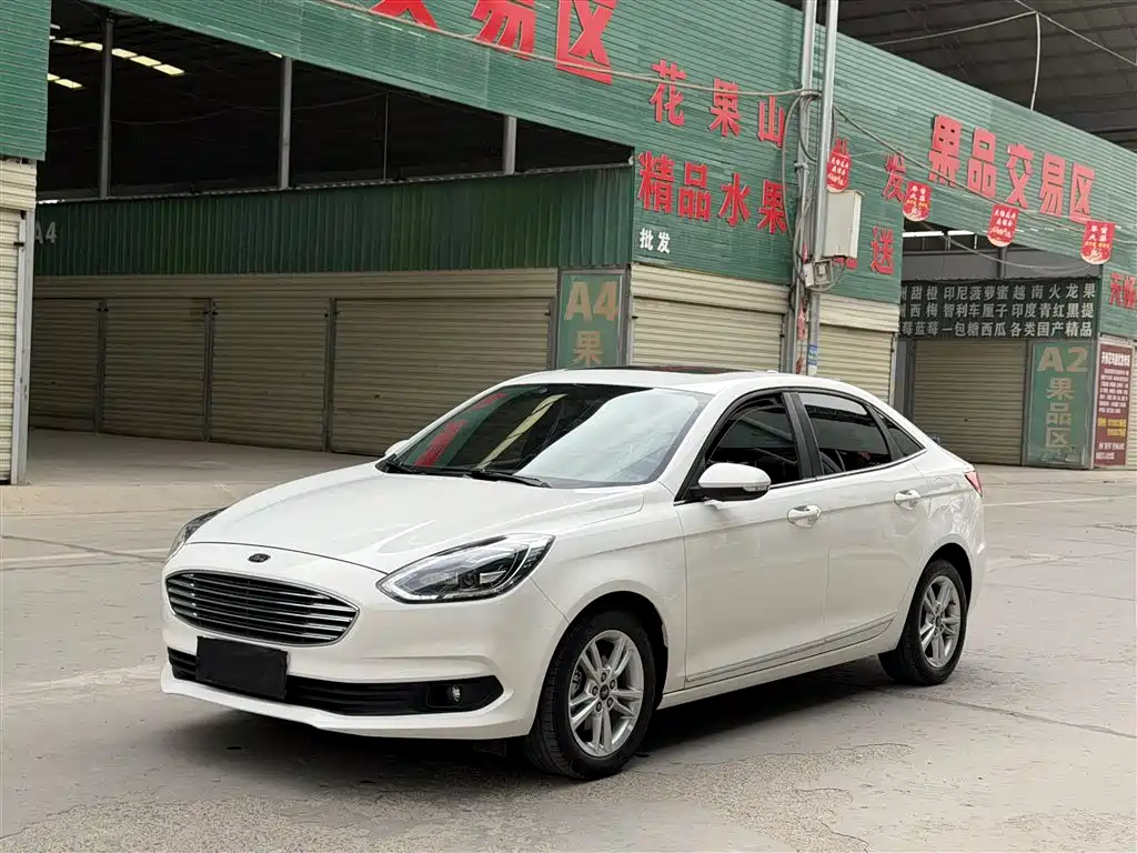 Купить Ford Escort