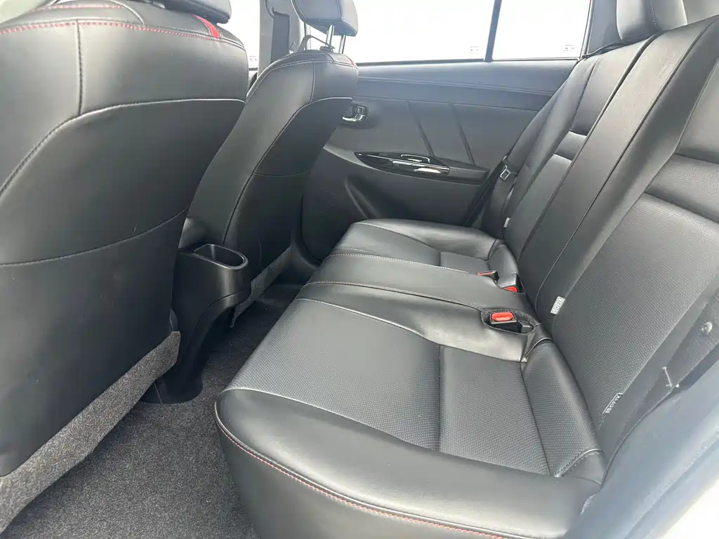 Toyota Yaris L — миниатюра 10