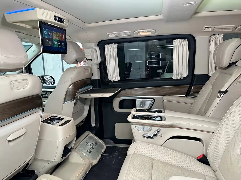 Mercedes-Benz V-Class — миниатюра 20