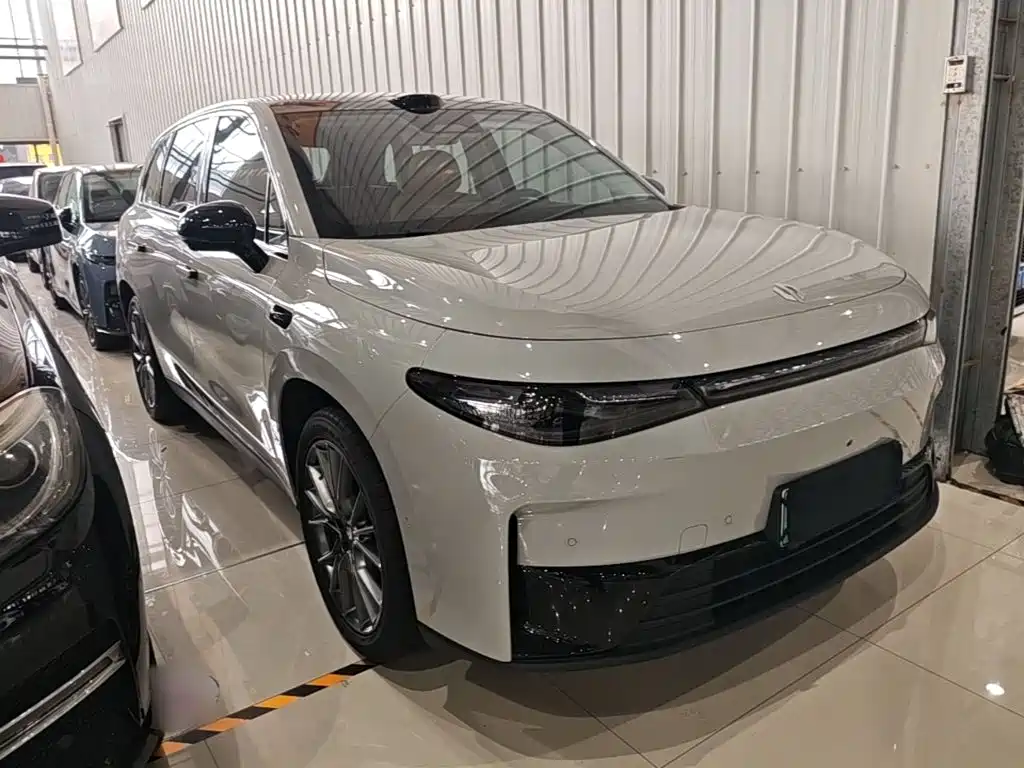 Leapmotor Leapmotor C10 — миниатюра 4