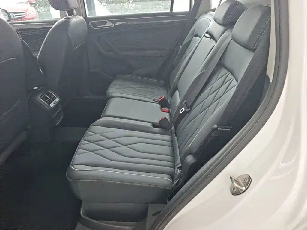 Volkswagen Tiguan L — миниатюра 17