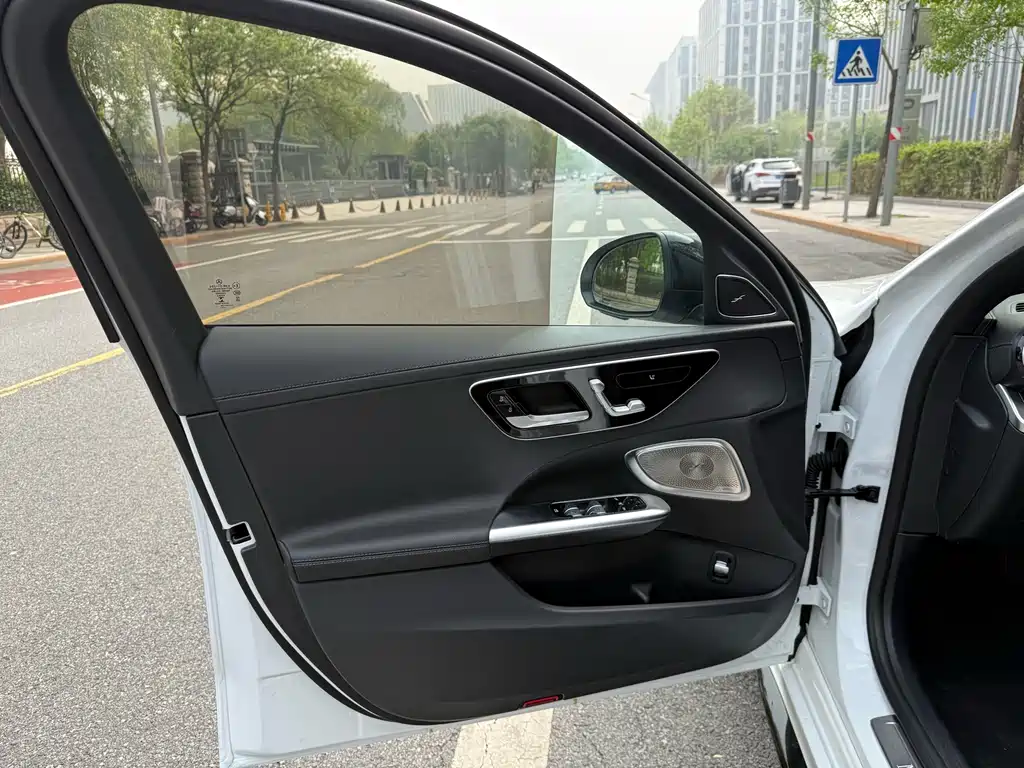 Mercedes-Benz C-Class — миниатюра 26
