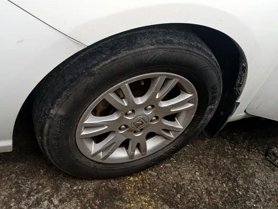 Zotye Z300 2016 1.5L MT