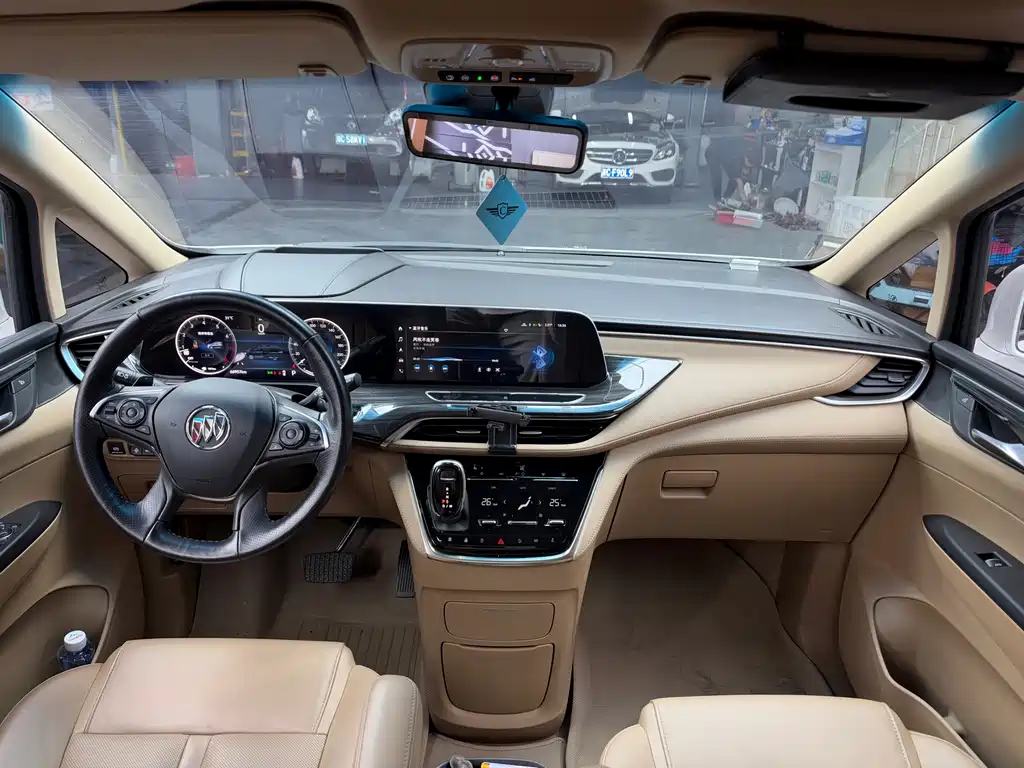 Buick GL8 — миниатюра 5