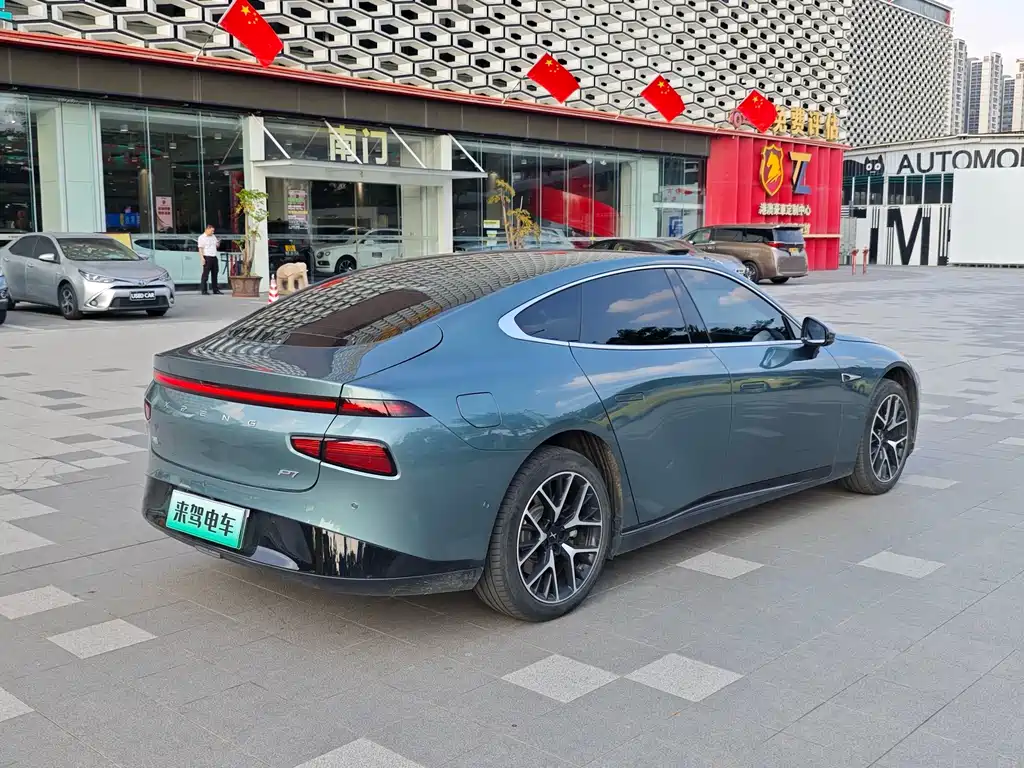 XPeng P7 — миниатюра 6