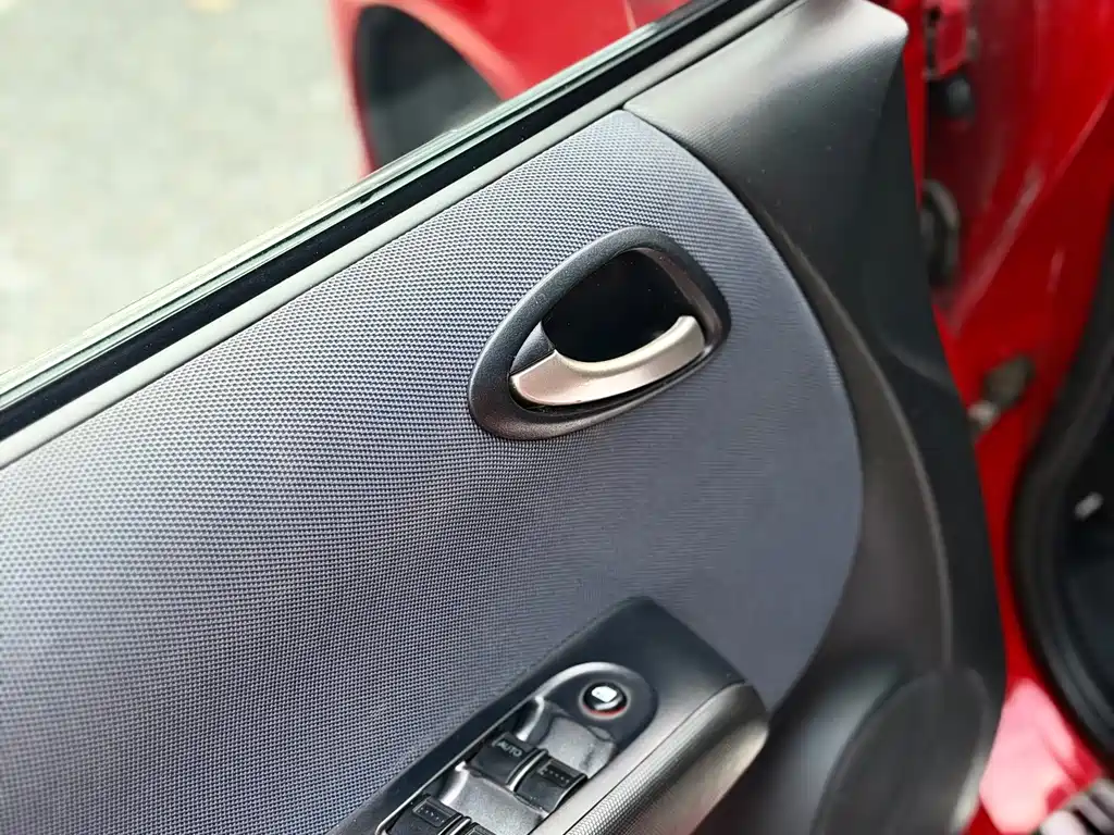 Honda Fit — миниатюра 9