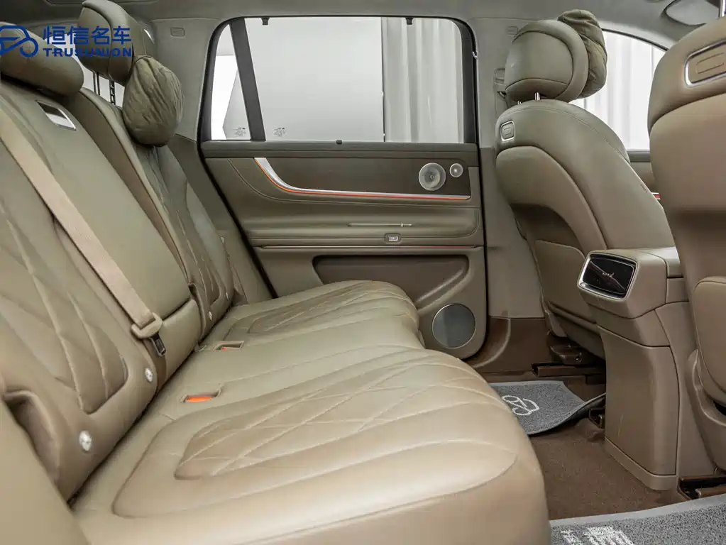 AITO ASK THE WORLD M9