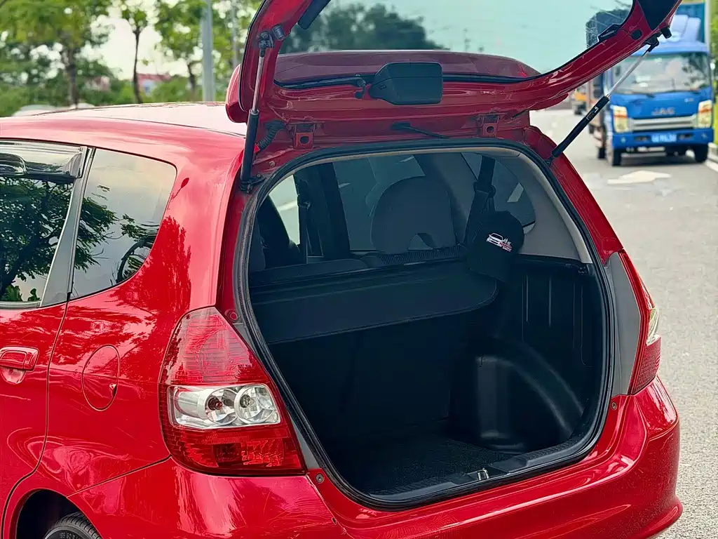 Honda Fit — миниатюра 15