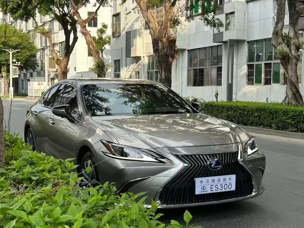 Lexus ES — миниатюра 3