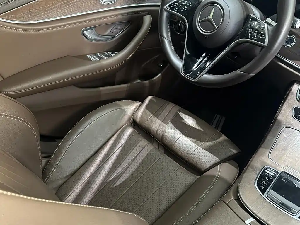 Mercedes-Benz E-Class 2022 — фото 14