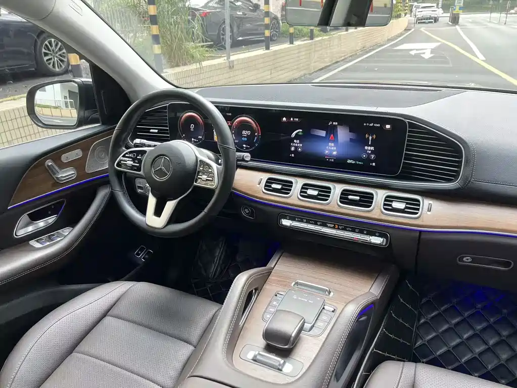 Mercedes-Benz GLE New Energy — миниатюра 8