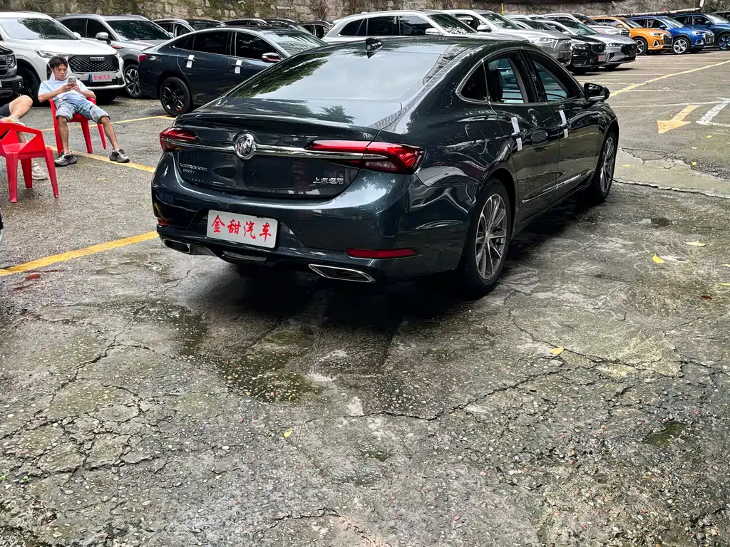 Buick LaCrosse — миниатюра 6