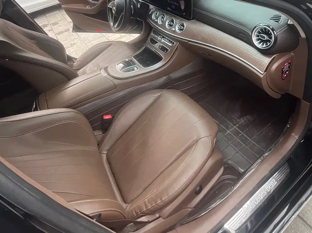 MERCEDES-BENZ E CLASS