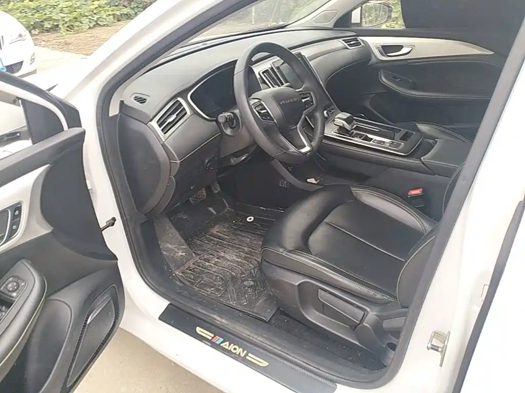 Roewe i6 MAX New Energy — миниатюра 16