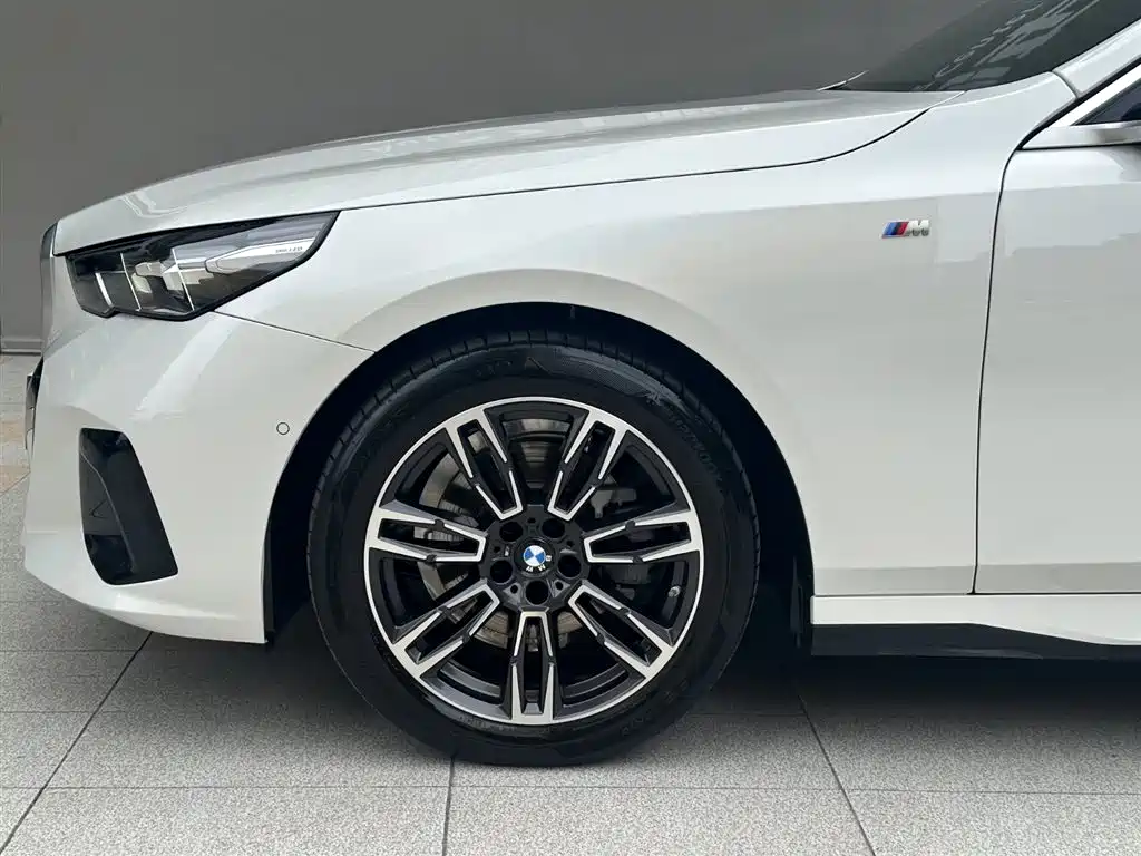 BMW 5 Series 5 2024 525Li M Sport